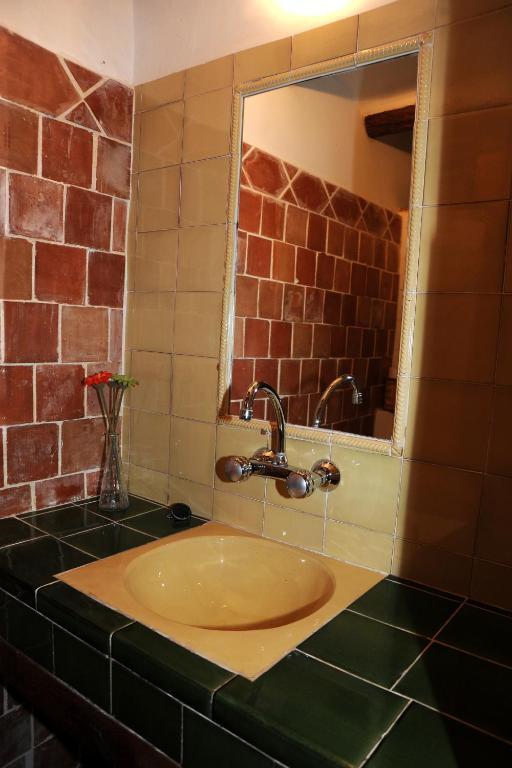 Albergue Rural De Guara Alquézar الغرفة الصورة